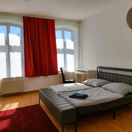 Trommel Apartment 2 - Schoene Zimmer - Restaurant - Parken - Garten