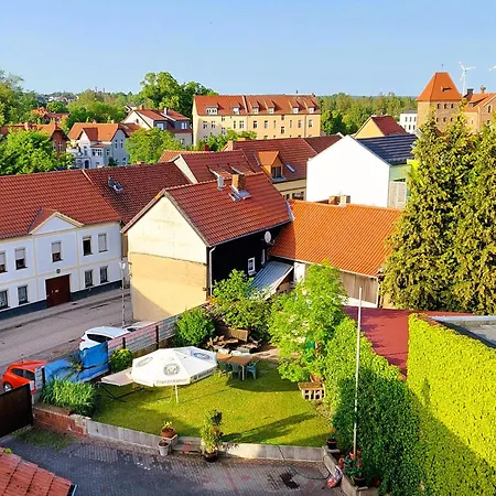 Trommel Apartment 2 - Schoene Zimmer - Restaurant - Parken - Garten * Haldensleben