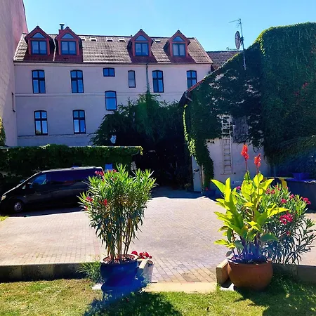 Trommel Apartment 2 - Schoene Zimmer - Restaurant - Parken - Garten