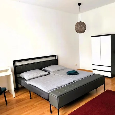 Trommel Apartment 2 - Schoene Zimmer - Restaurant - Parken - Garten